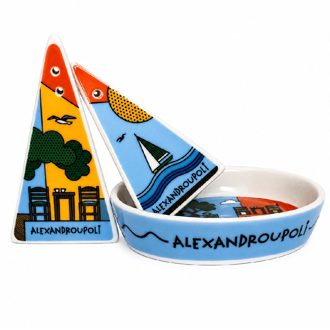 Alexandroupoli souvenir boat salt and pepper shaker detail - Αλατοπίπερο καραβάκι Αλεξανδρούπολη λεπτομέρεια